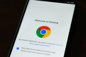 Apple’s Bold Move: Advising Users to Delete Chrome