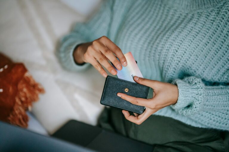 Is Your Digital Wallet Watching? Understanding Mobile Payment Privacy Risks & Safeguards